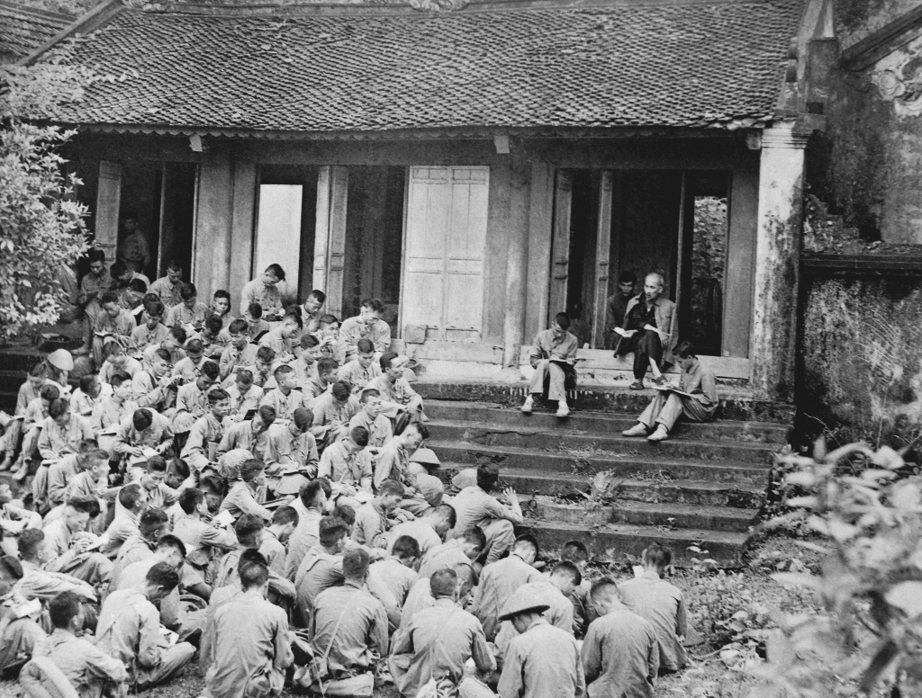Read more about the article Giỗ Tổ những ngày trước Cách mạng Tháng Tám